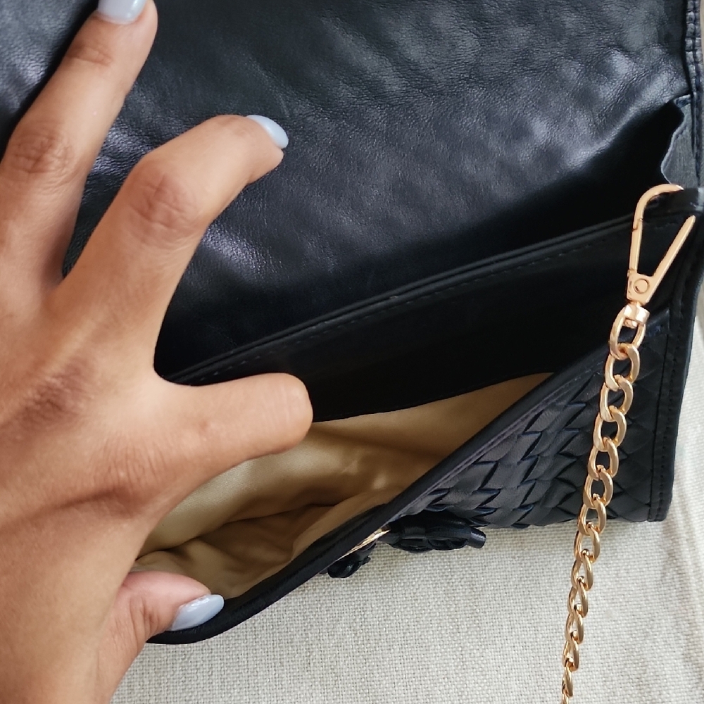 Bottega Veneta Intrecciato Navy Blue Woven Leather Clutch - Picture 6 of 16